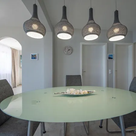 Appartement La Mer-1 By Interhome