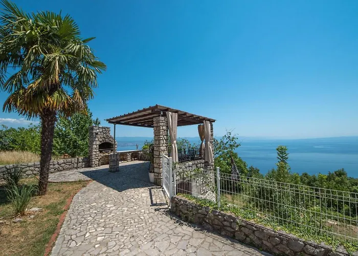 La Mer-1 By Interhome *