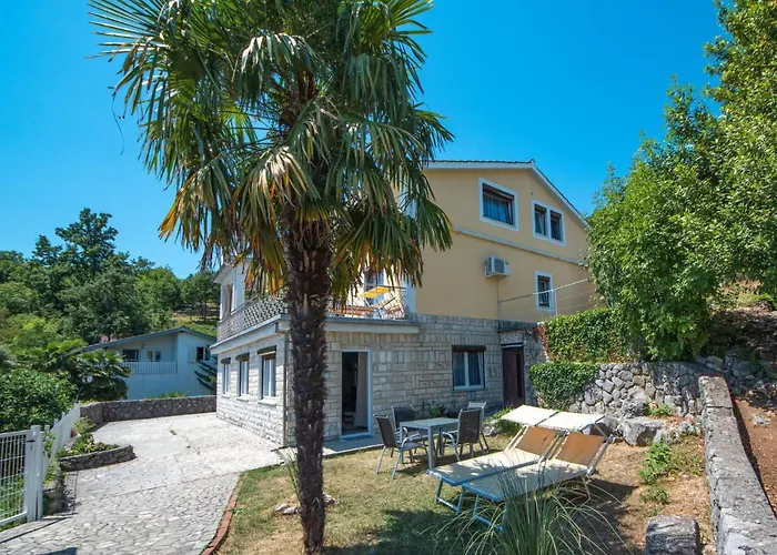 Apartman La Mer-1 By Interhome