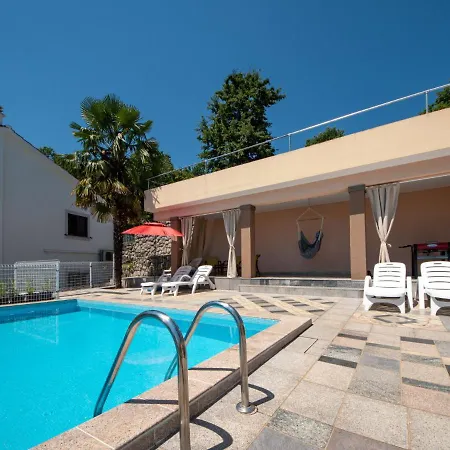 La Mer-1 By Interhome * Lovran